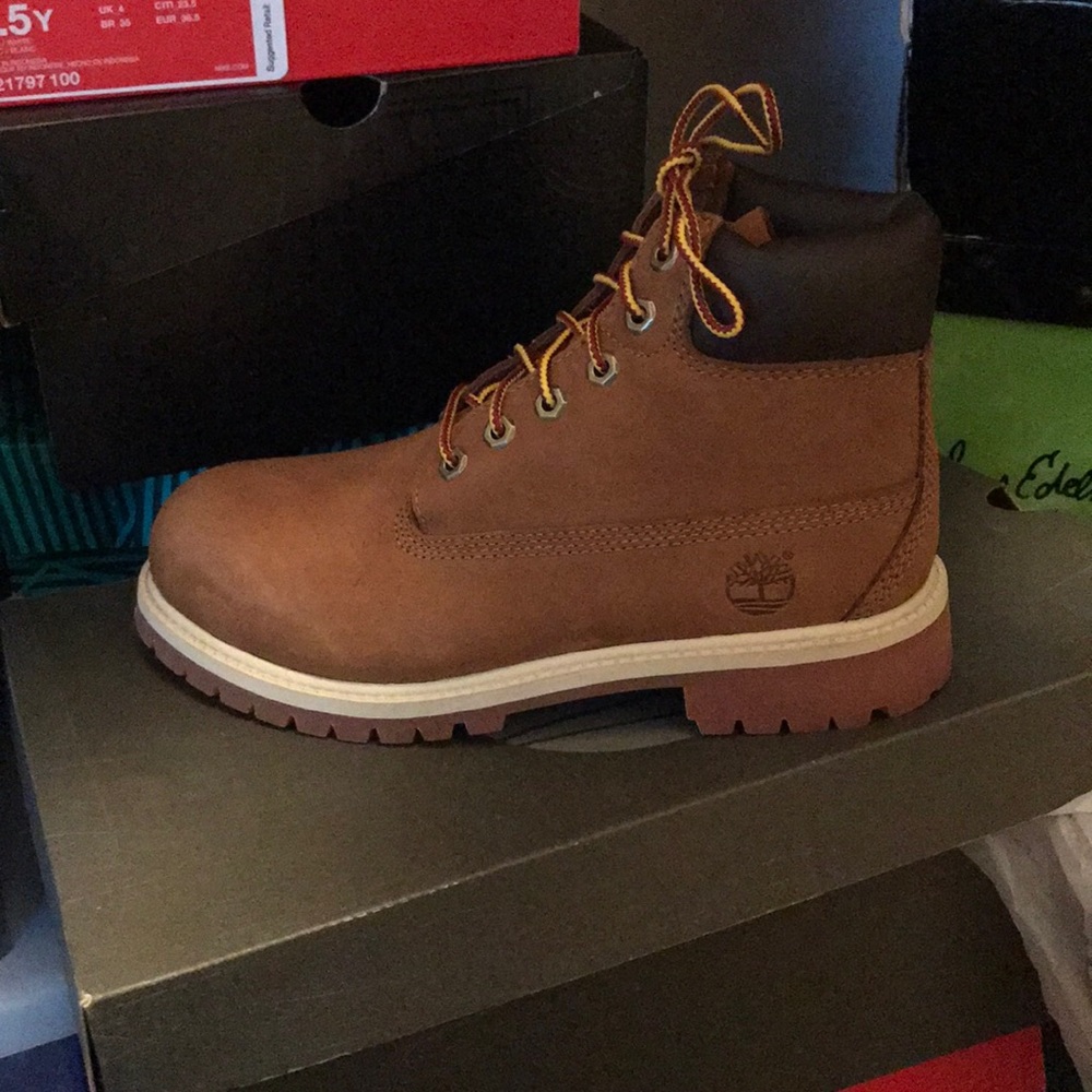 ❌❌SOLD❌❌Brand new Rust/Honey Timberlands